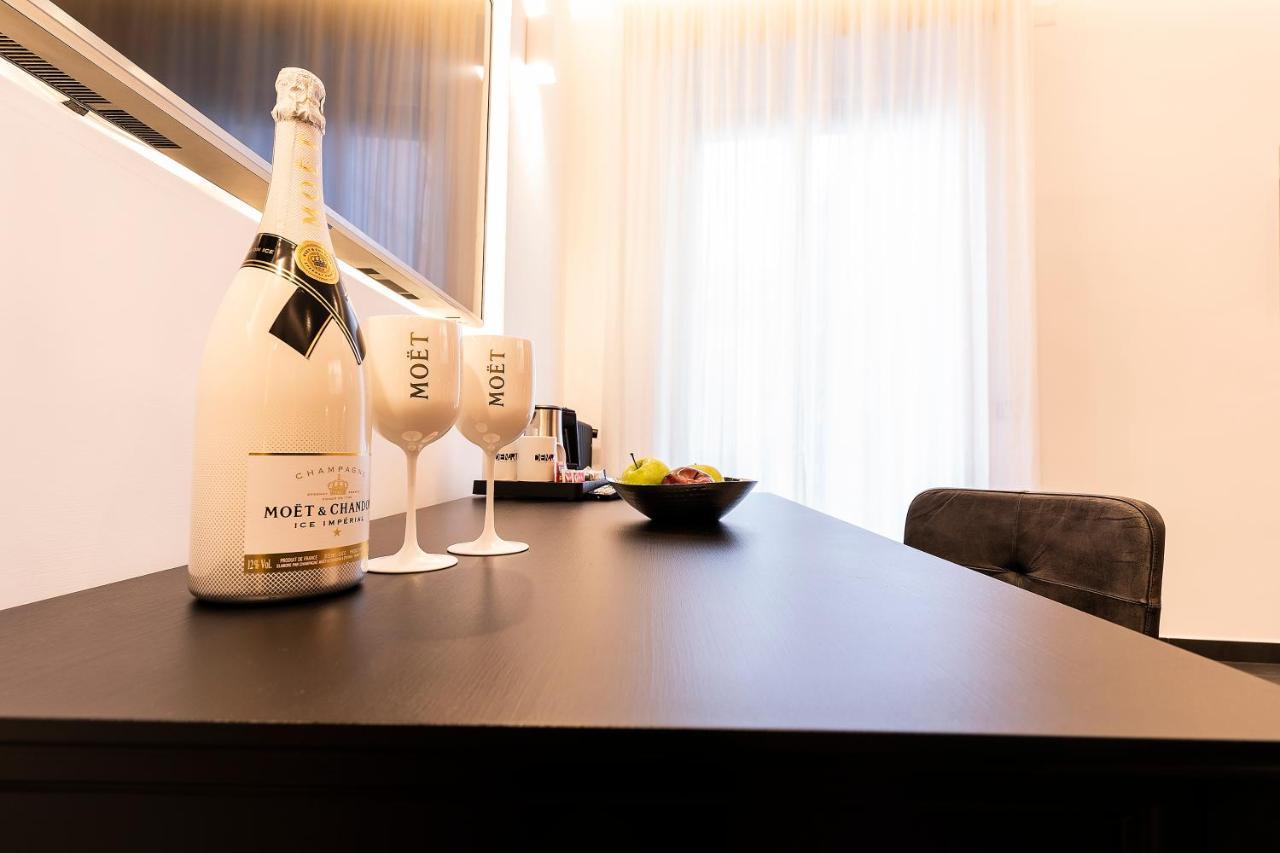 ナポリ Le Stanze Del Barone Bed & Breakfast エクステリア 写真